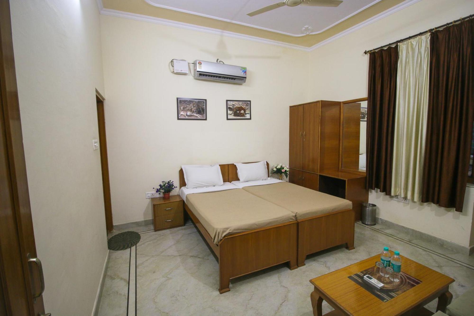 Ranthambore Tiger Home Sawai Madhopur Exterior photo
